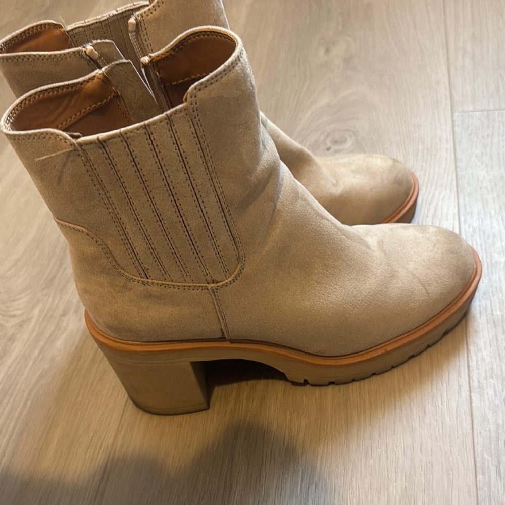 Women's Tan Ankle Boots